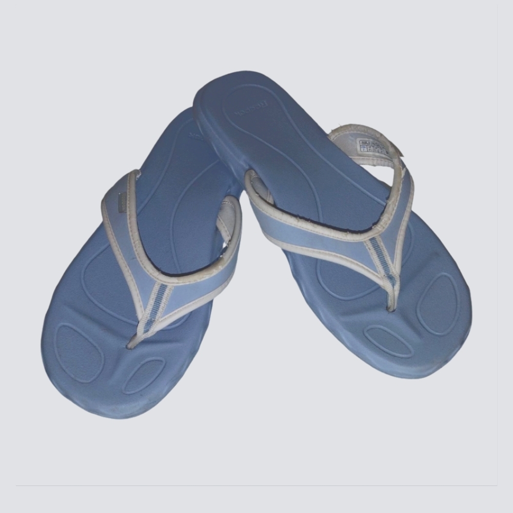 Women's Active Y2k Vtg Reebok Light Blue White Comfort Flip Flops Size 7 M
